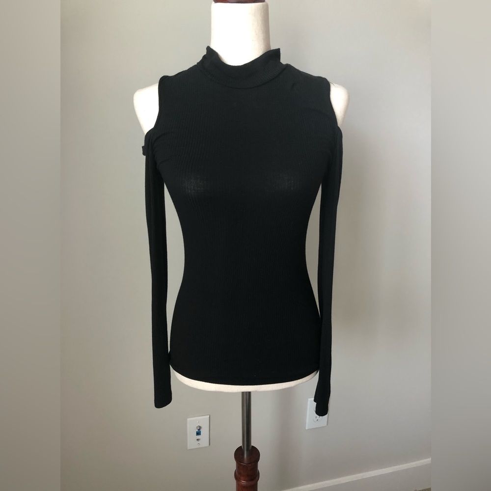 Cold shoulder long sleeve top
